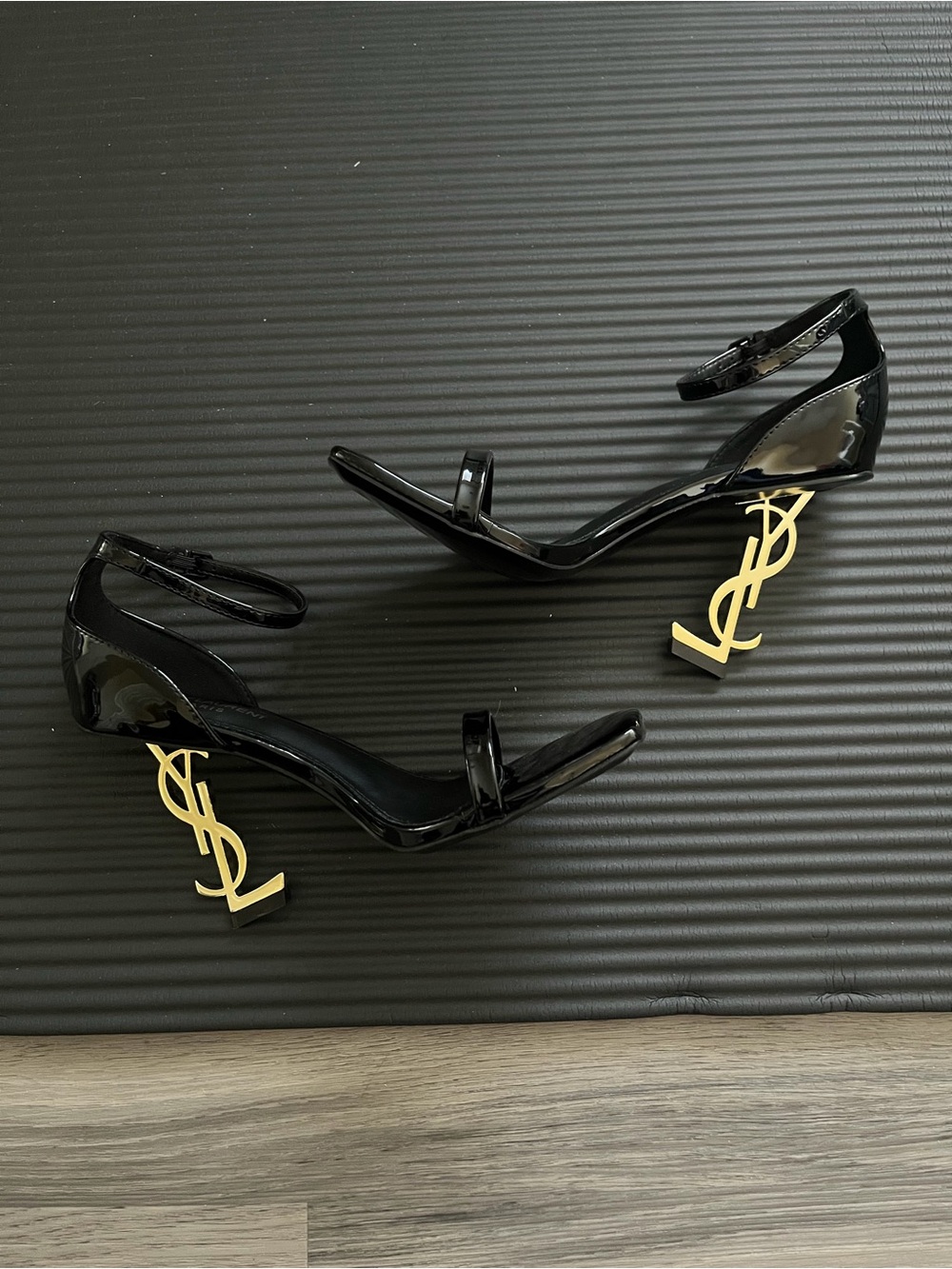 Saint Laurent Black Patent Sandals with Gold YSL Sculpted Heel - Picture 7 of 7